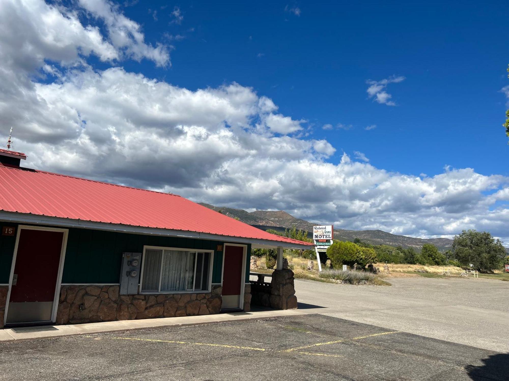 Redwood Arms Motel Paonia Kültér fotó